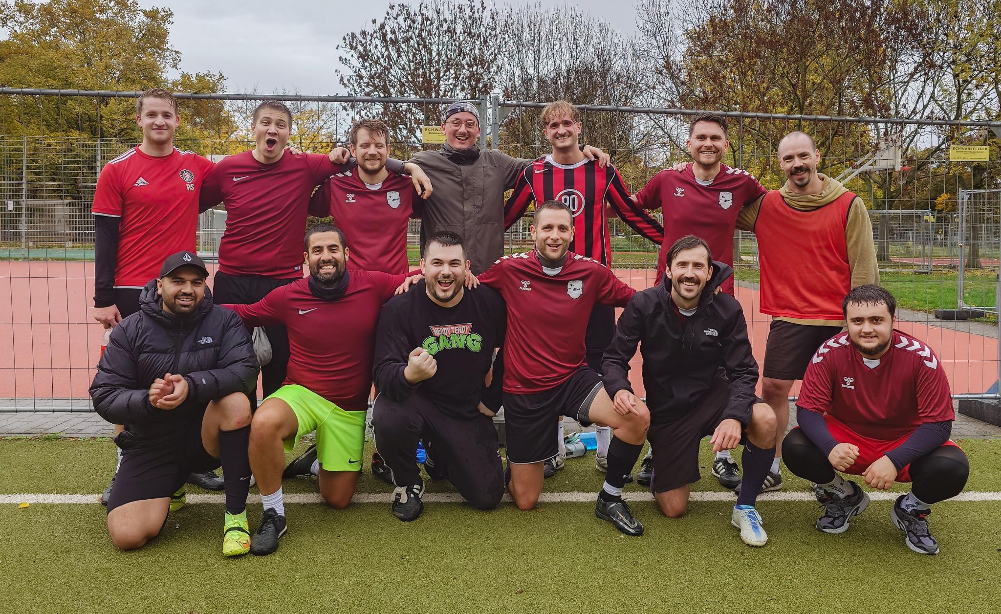 SKV Gesichtsgrätschen Teamfoto